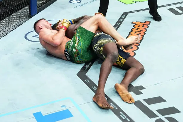 image_6852626d065c5 Du Plessis mocks Chimaev's endurance: UFC 319 will be the place where 'Borz' collapses.