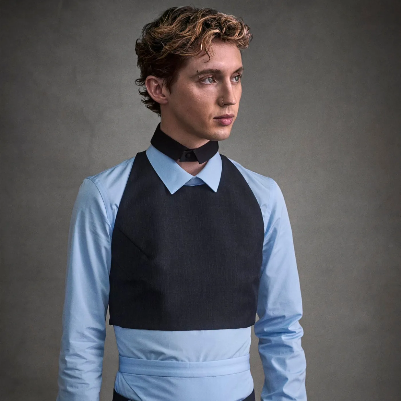 image_6854e6e825bd1 Troye Sivan: The Secret Muse Behind Luxury Fashion’s Darkest Scandals