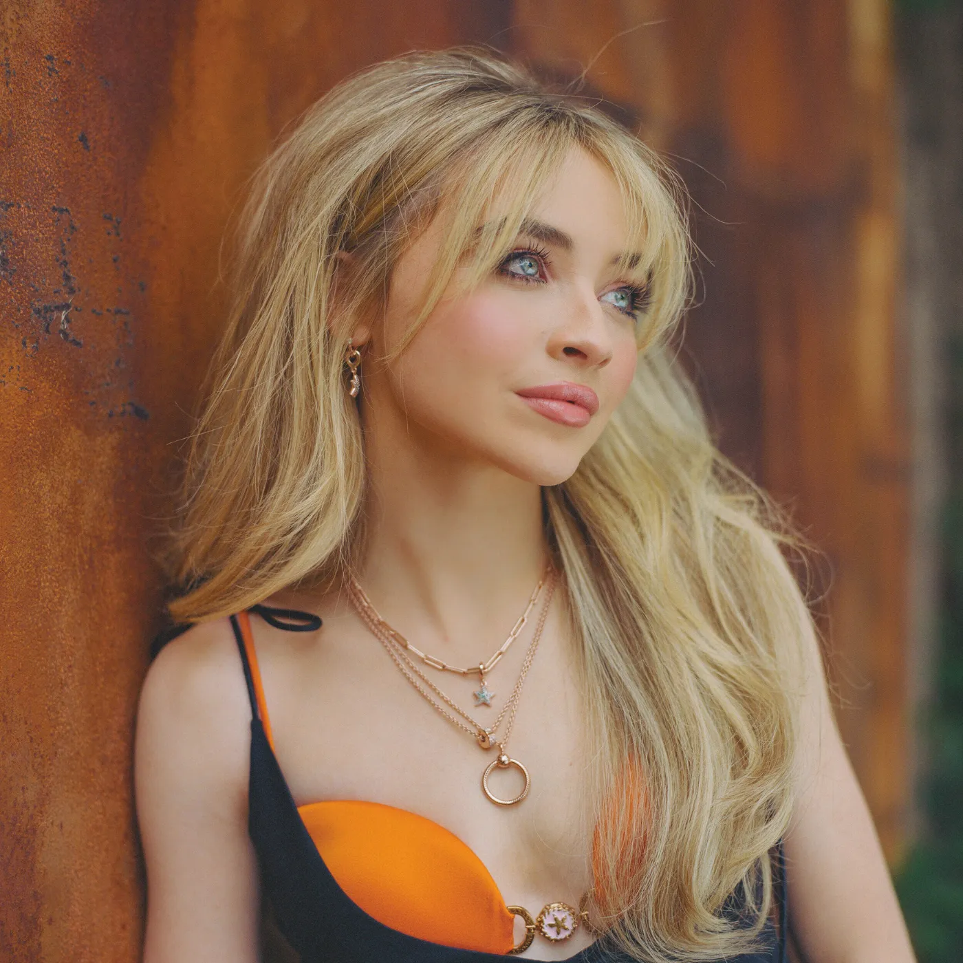 Carly Simon Shuts Down Backlash Against Sabrina’s ‘Tame’ Album Art — The Truth Hurts
