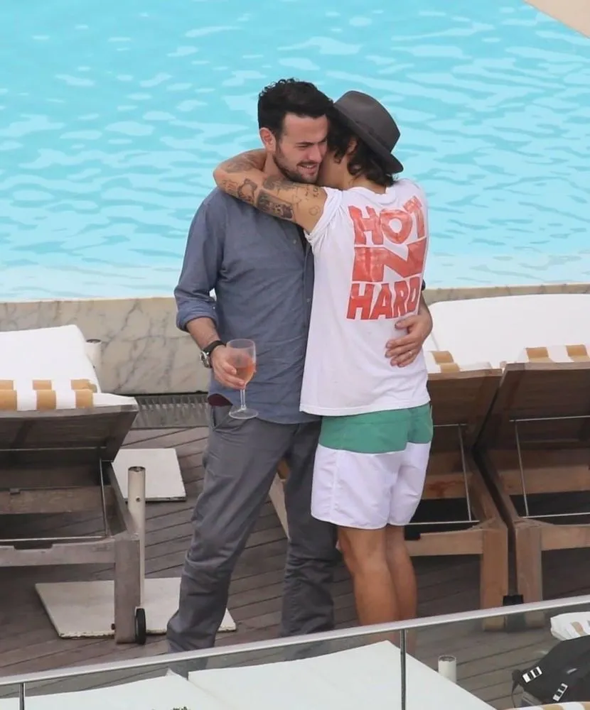 Harry Styles Just Shut Everyone Up — And He Did It With a Kiss