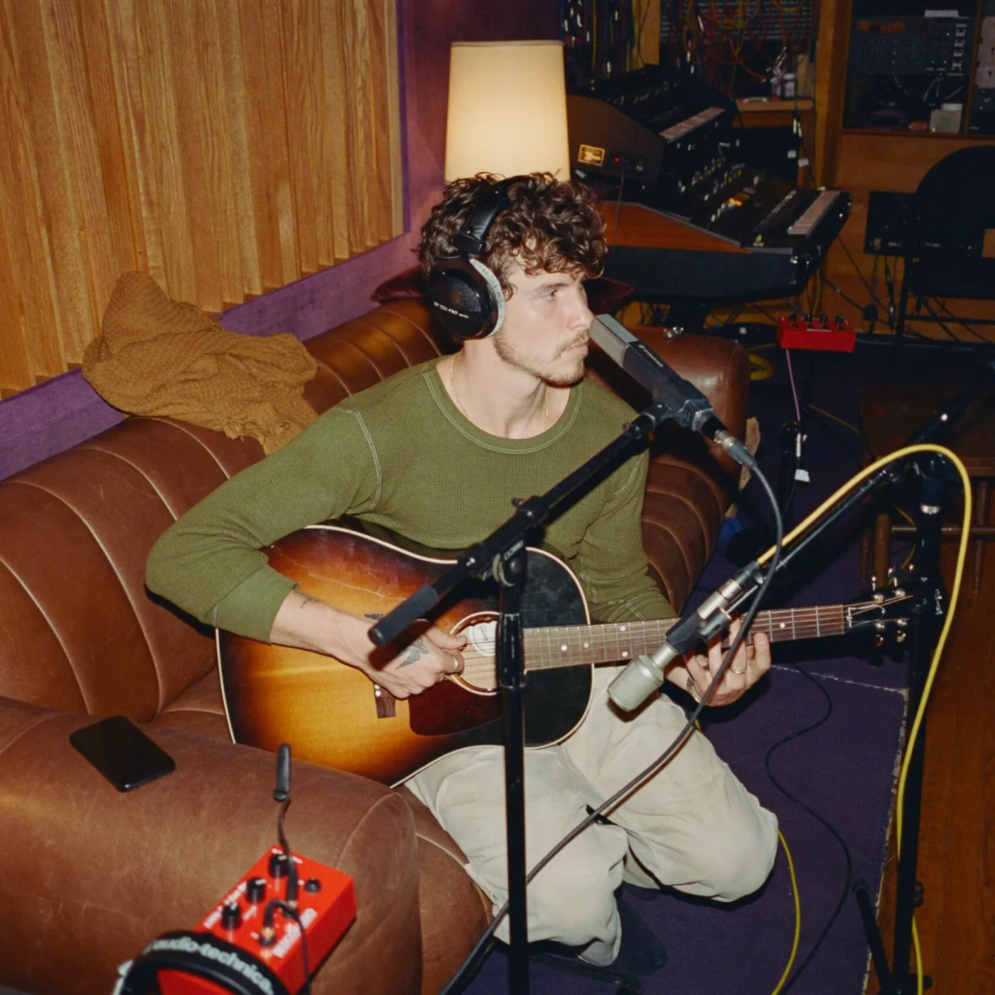 image_68561dde7785b Shawn Mendes Caught in the Dark: Studio Clip Sparks Industry Whiplash