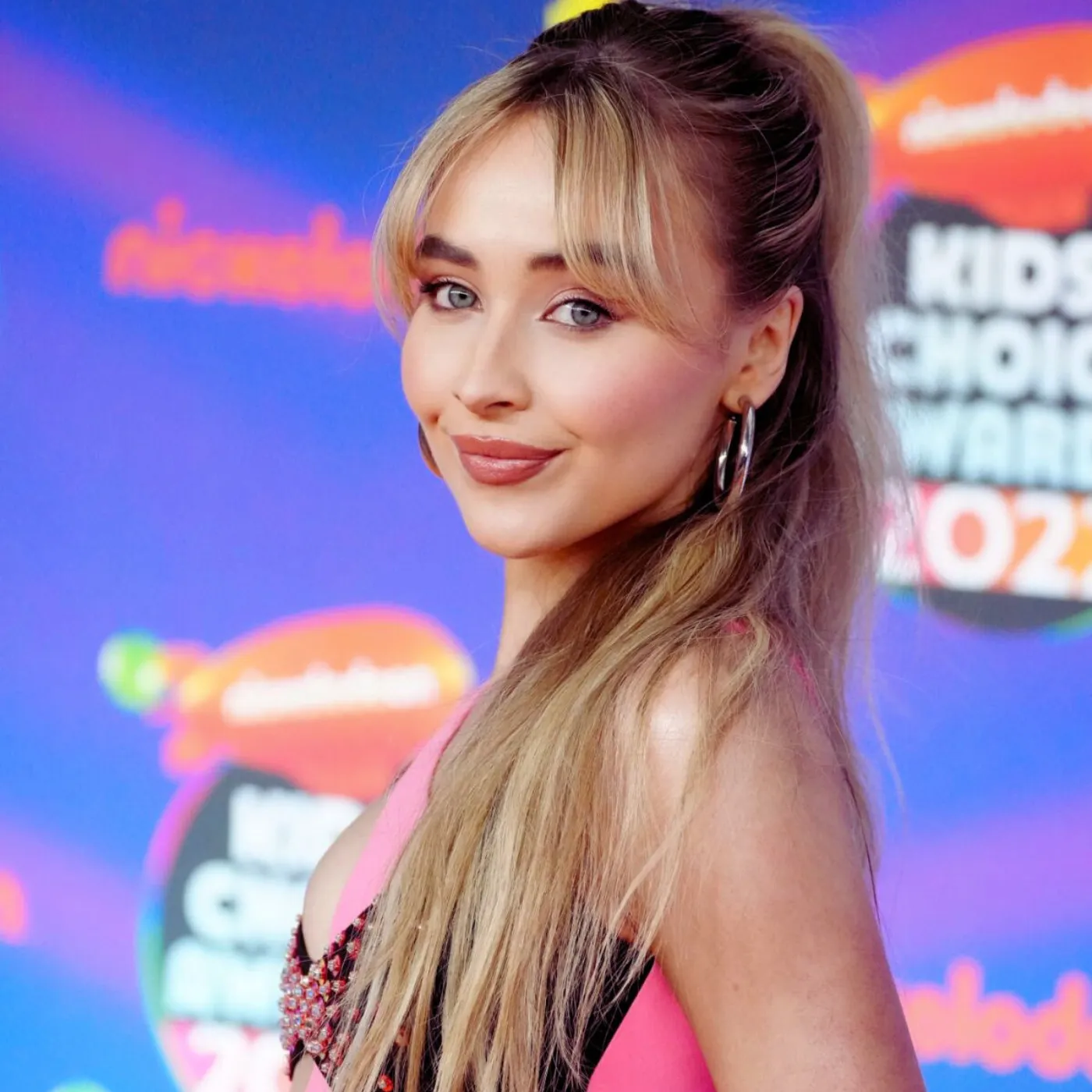 image_6857c4adb58e2 Kids Choice Awards Audience Stunned as Sabrina Carpenter Drops Bold Message on Stage