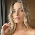 Margot Robbie’s Face Is Hollywood’s Secret Weapon — And Everyone’s Cashing In 1 Margot Robbie’s Face Is Hollywood’s Secret Weapon — And Everyone’s Cashing In