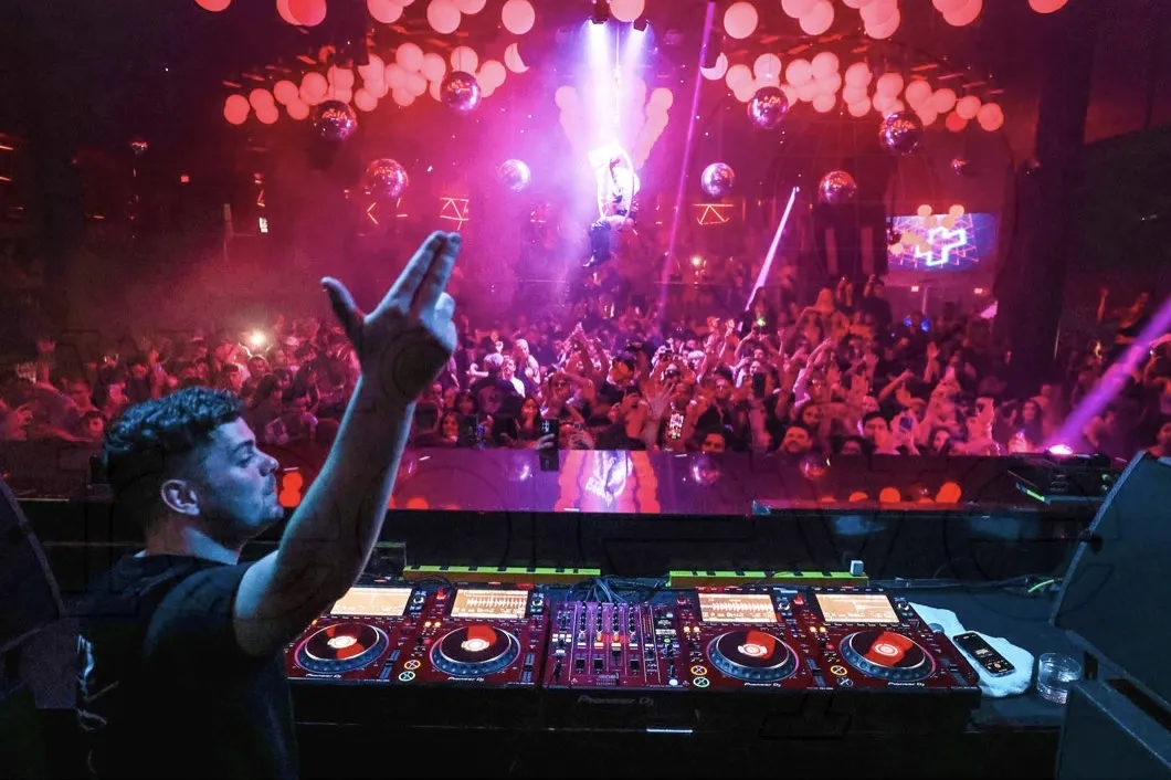 image_6858fc2dee183 Martin Garrix Makes Brazilian Fans "Restless" with an Ambiguous Status: What is About to Happen?