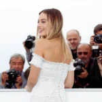 Margot Robbie Is a Master of Disguise Off-Camera — Here’s What PR Doesn’t Want You to Know 1 Margot Robbie Is a Master of Disguise Off-Camera — Here’s What PR Doesn’t Want You to Know