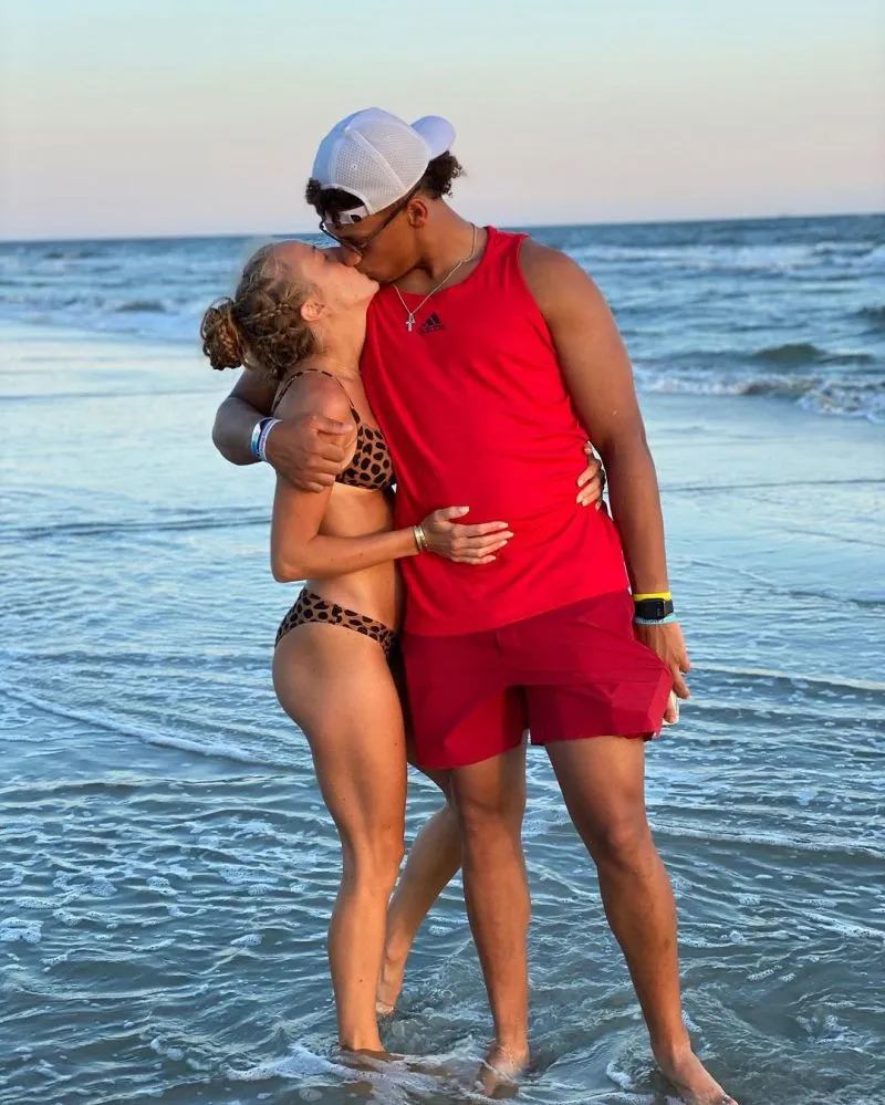 image_685918c789dd9 “Only $40?” Patrick Mahomes’ Wife Just Broke the Internet with Her Poolside Look