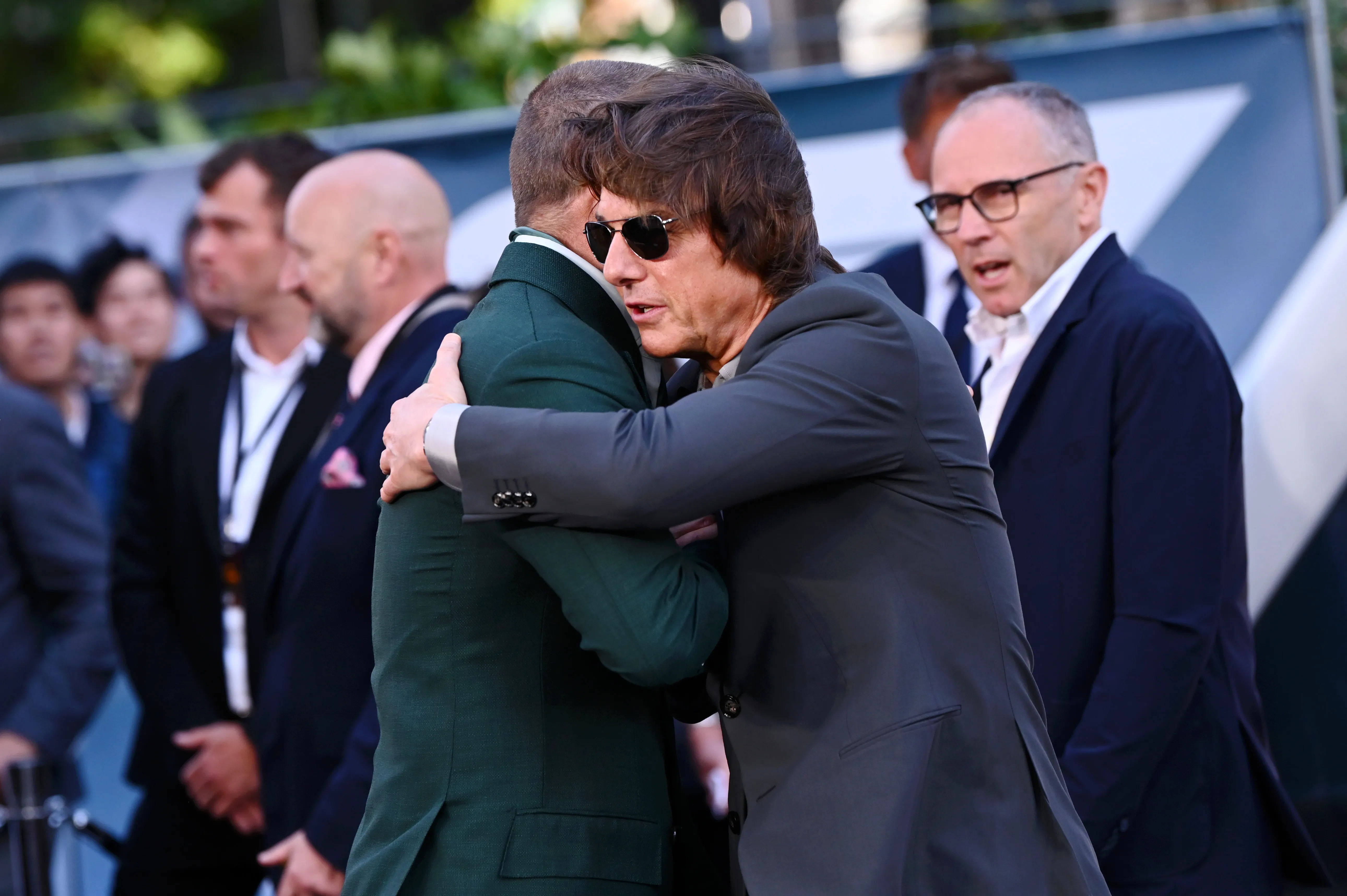 image_685a3decd812a Brad Pitt and Tom Cruise reunite in London – And their reactions are what caught attention!