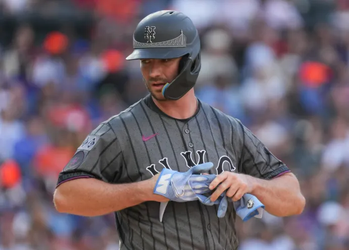 Are the Red Sox quietly pursuing Pete Alonso? What does the Mets' internal team say about the risk of losing the 'Polar Bear'?