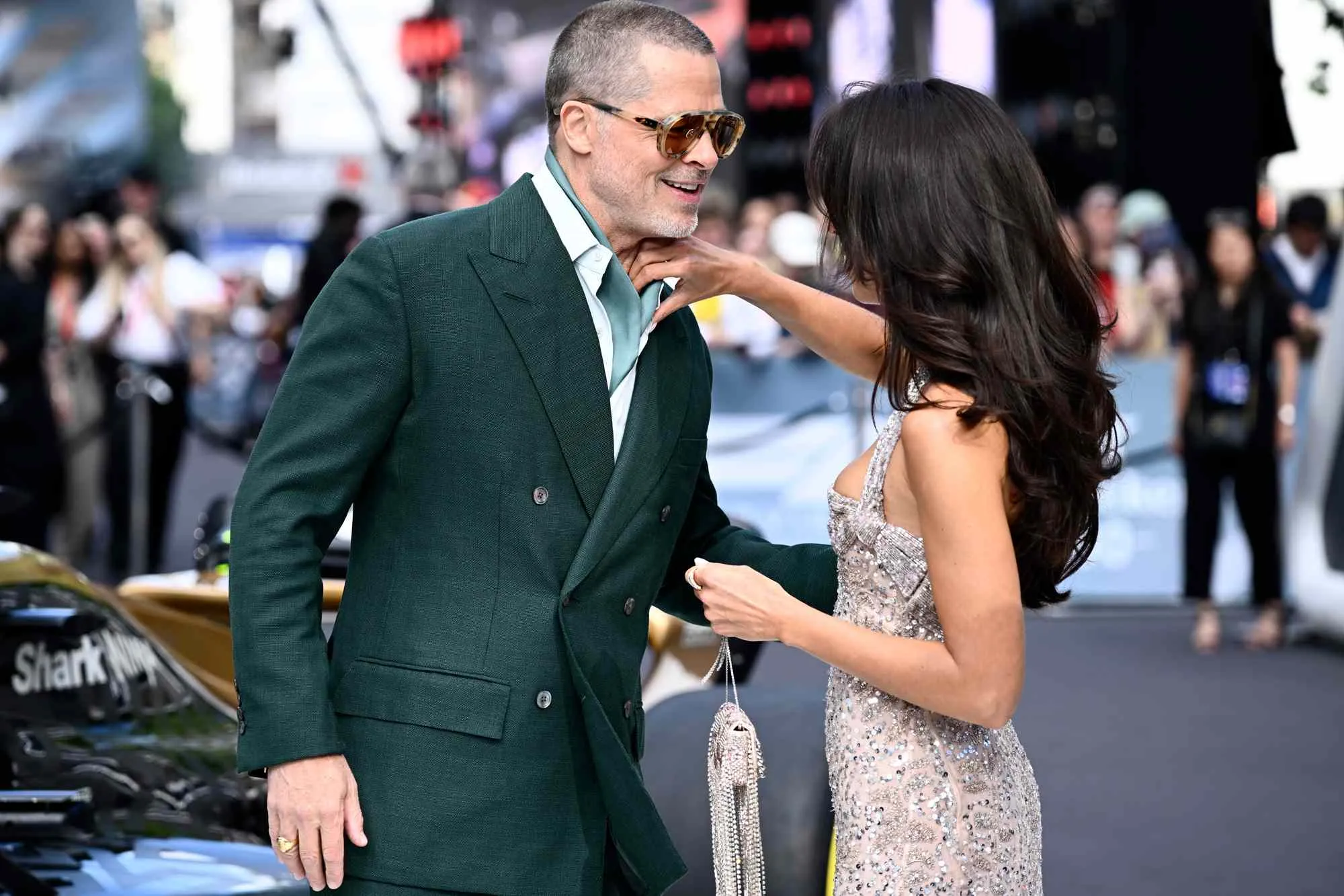 image_685b529b2f2ac No longer hiding, Brad Pitt publicly expressed his sweet thanks to Ines de Ramon in the crowd at 'F1'.