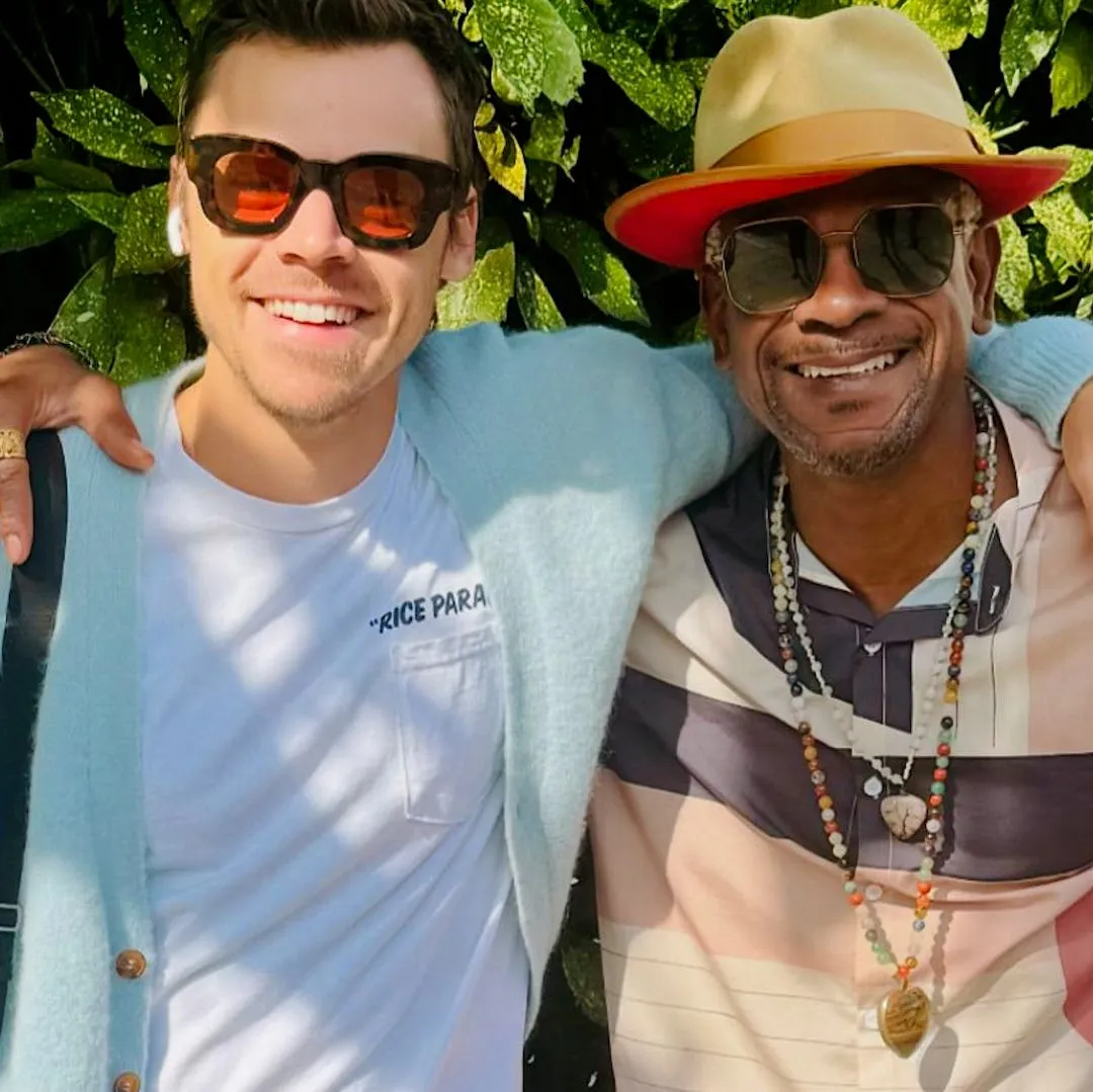 image_685bad47eaf61 People Are Zooming In on Harry Styles’ Jacket… And What They Found Is Actually Crazy