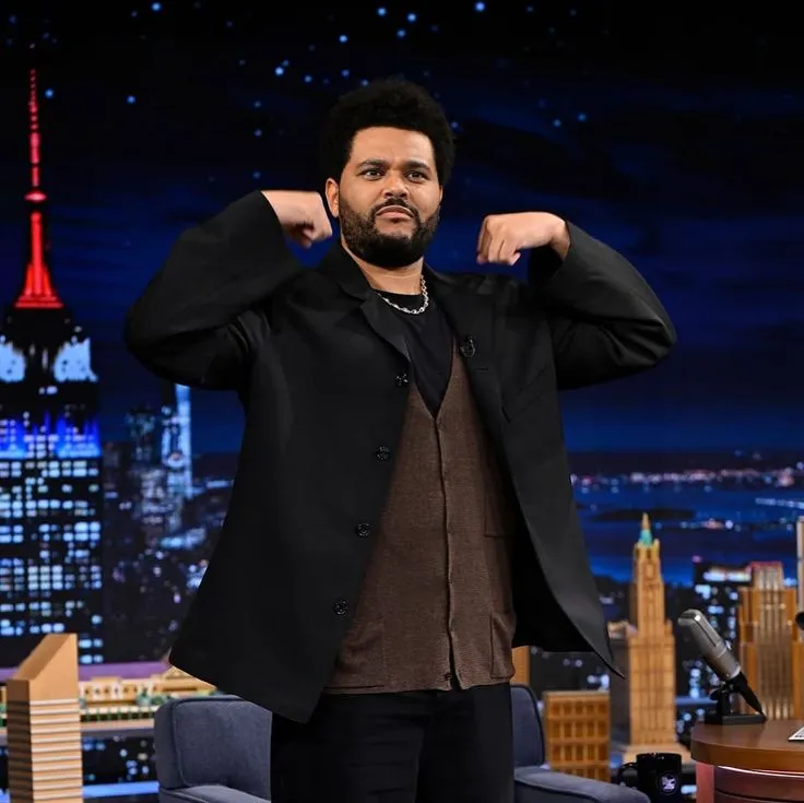 image_685ccd32132a4 ‘Is That His Baby?!’ — The Weeknd Spotted Holding a Child at Private Ceremony