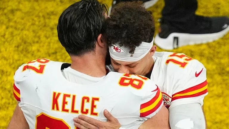 NFL Fans Are Shocked: Mahomes & Kelce’s $Million Steakhouse Faces Unexpected Crisis 19 NFL Fans Are Shocked: Mahomes & Kelce’s $Million Steakhouse Faces Unexpected Crisis