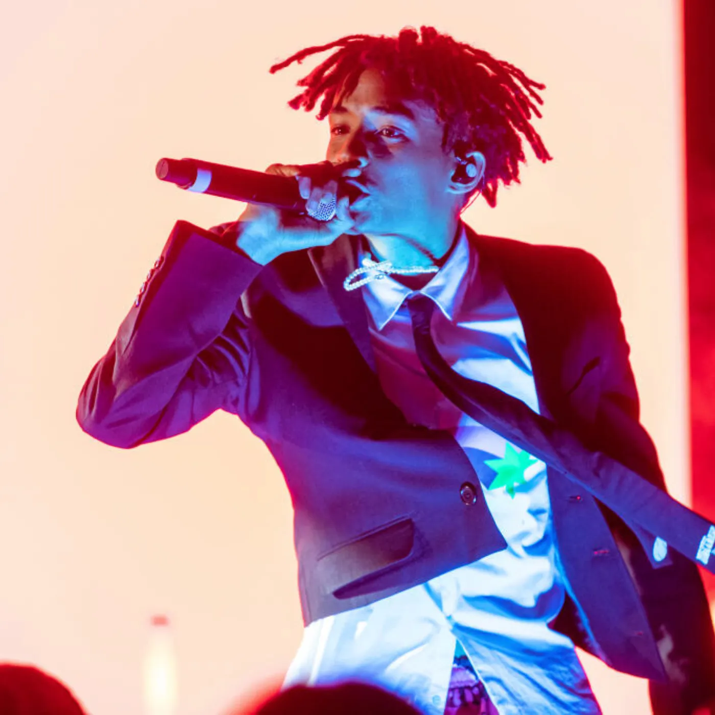 Jaden Smith Steps Out Looking Unrecognizable Sparks Parenting Outcry