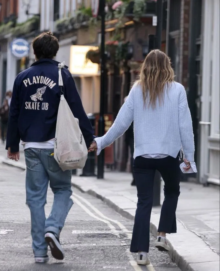 image_685f4fd6a9de0 Why Did Olivia Wilde Return to Harry Styles’ Neighborhood — and With Another Man?