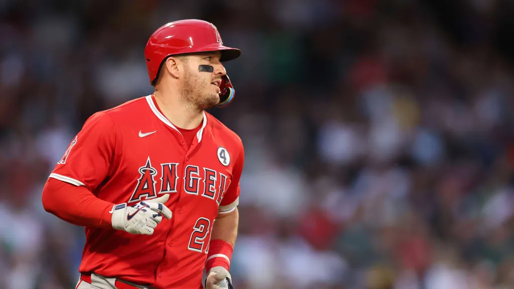 image_685f5f2738906 Fans Caught Mike Trout in a Private Moment With Red Sox Rookie — The Truth Is Finally Out