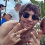 Internet Meltdown After Louis Tomlinson Poses With Lottie, Lewis At Glastonbury 1 Internet Meltdown After Louis Tomlinson Poses With Lottie, Lewis At Glastonbury