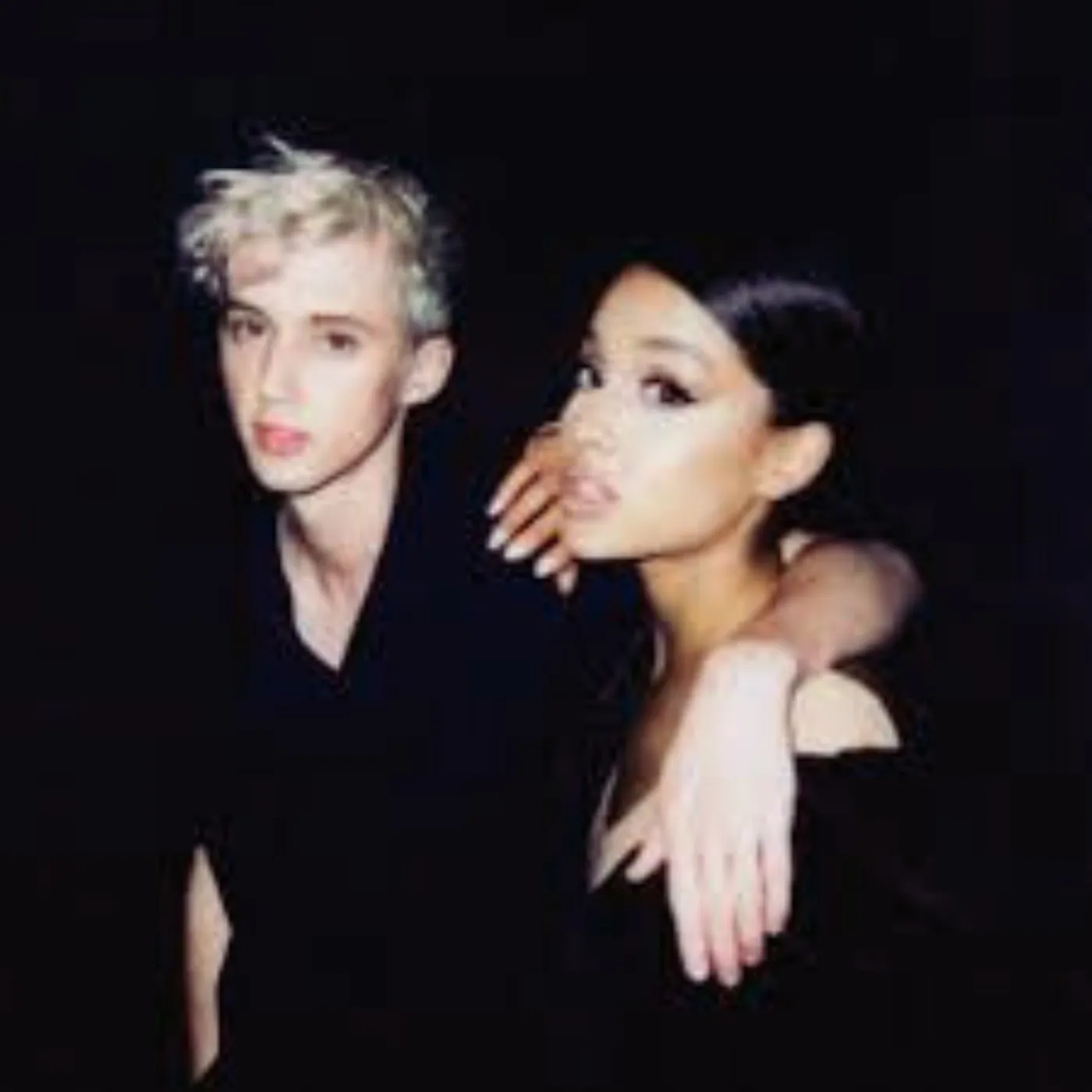 image_68617cd63354a Ariana Grande Spills What No One Knew About Early Troye Sivan Collabs