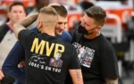 Who is behind Jokić's cold gaze? The story of two brothers who have never shied away from confrontation. 1 Who is behind Jokić's cold gaze? The story of two brothers who have never shied away from confrontation.
