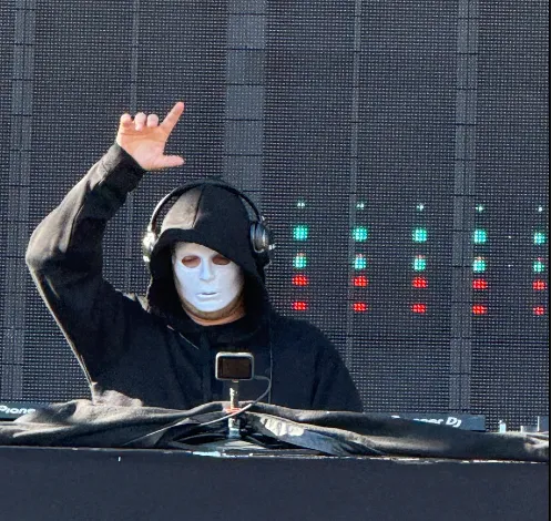 YTRAM's resurrection in Los Angeles: A performance that made the entire festival explode!