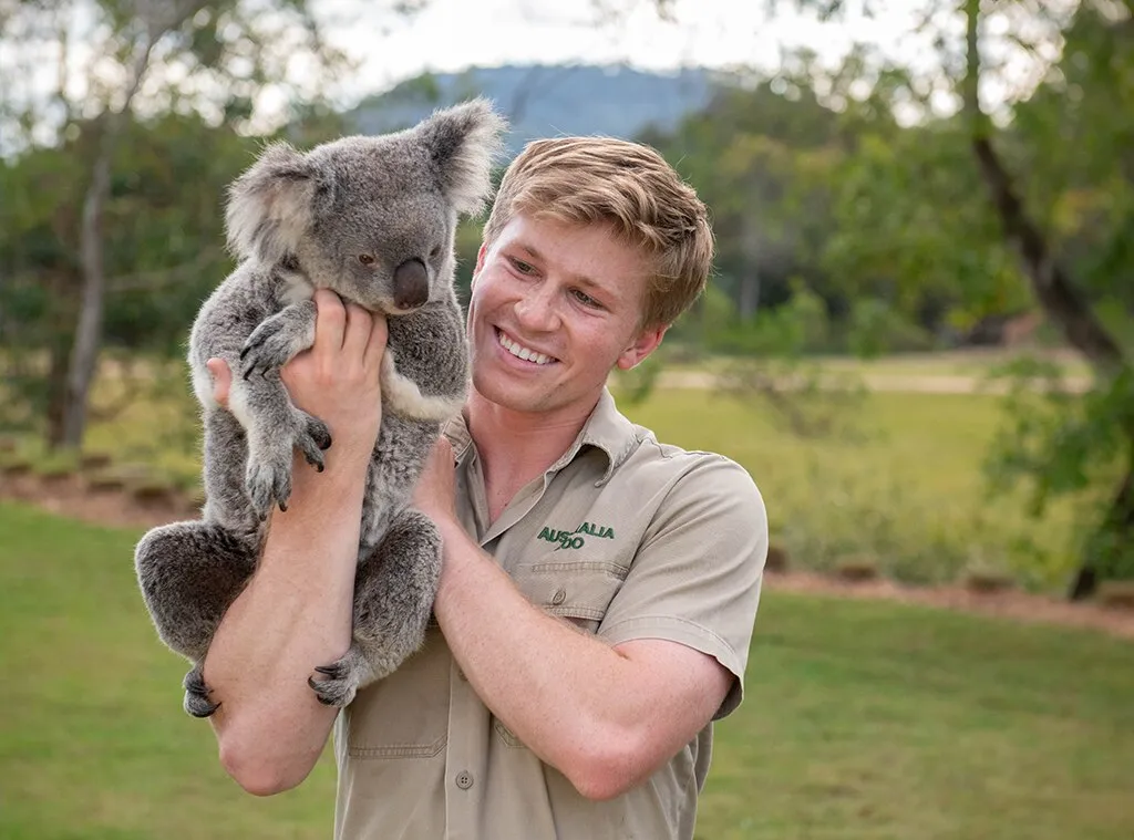 image_6862494414dc4 Fans Are Flooding Australia Zoo with Love Notes — After That Shawn Mendes and Robert Irwin Rumor Went Viral