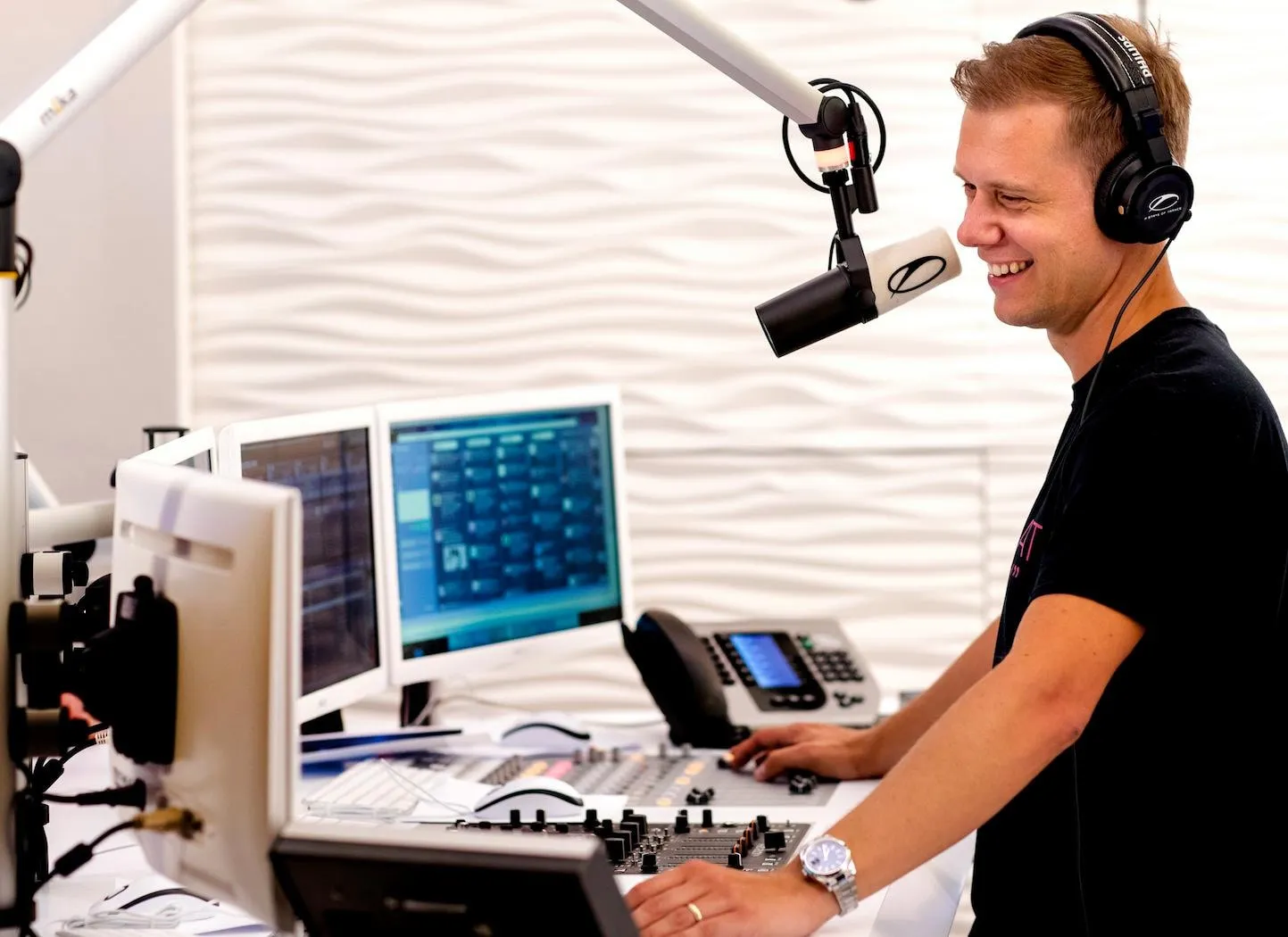 image_6863411ab8499 "I don't want to prove anything anymore" – Armin talks about his career after 25 years behind the mixing desk