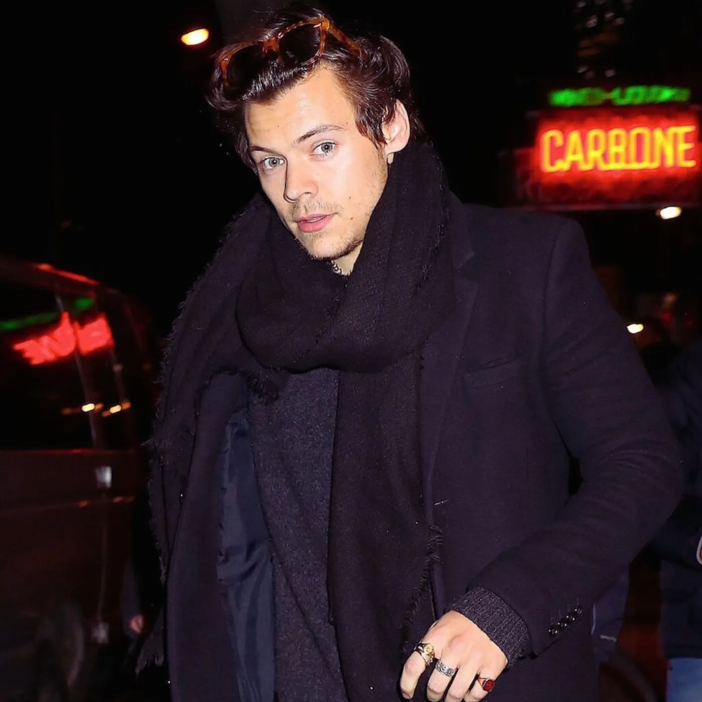 image_68634ec54856d Harry Styles Causes Traffic Jam with Hero Move Gone Wrong