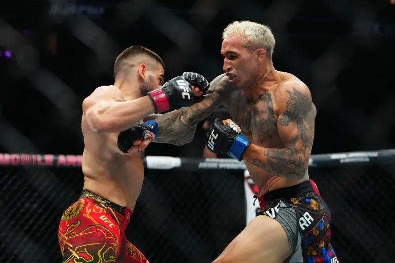 image_6863505c1c6ca Not Strength – This Weakness is What Made Oliveira Fall Against Topuria
