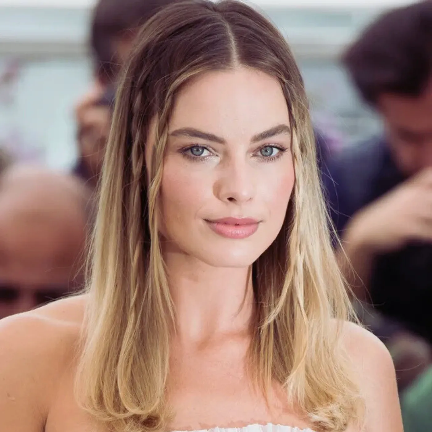 image_686356ead0f90 Hollywood Stunned Margot Robbie Spills On The Icon She Couldn’t Believe She Met