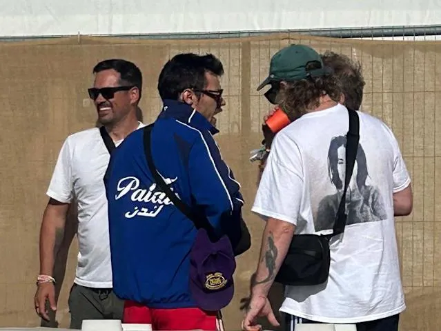 Harry Styles Didn’t Just Perform… He Made Glastonbury Explode — And the Internet Can’t Handle It!