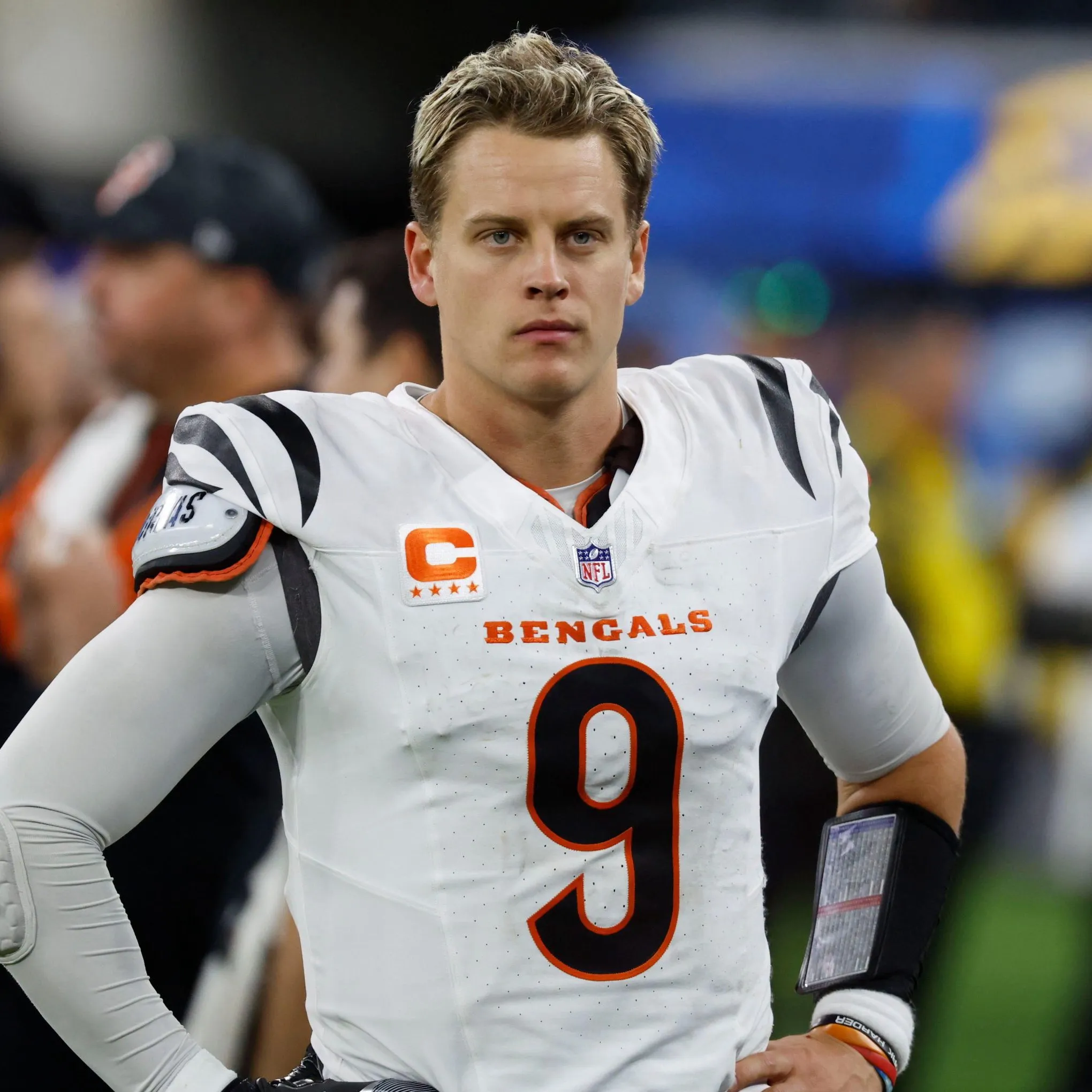 Joe Burrow Visibly Shaken After Fan Crosses the Line — The Viral Clip Everyone’s Rewatching