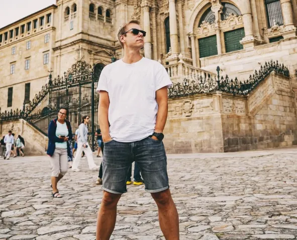 No One Expected Armin van Buuren to Live Like This Offstage!