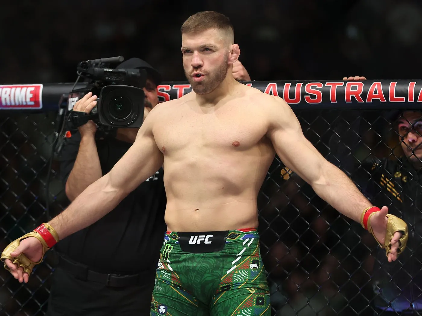 image_68660a40d814f Just 8 Words, Du Plessis Makes Khamzat Chimaev's Fan Community "Stir" Before UFC 319