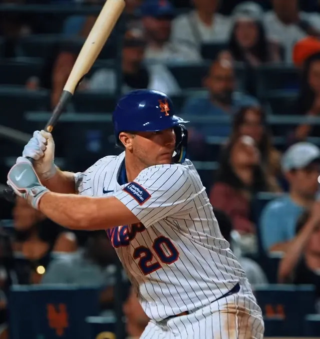Unstoppable Power: Pete Alonso rips an RBI double high off the wall!