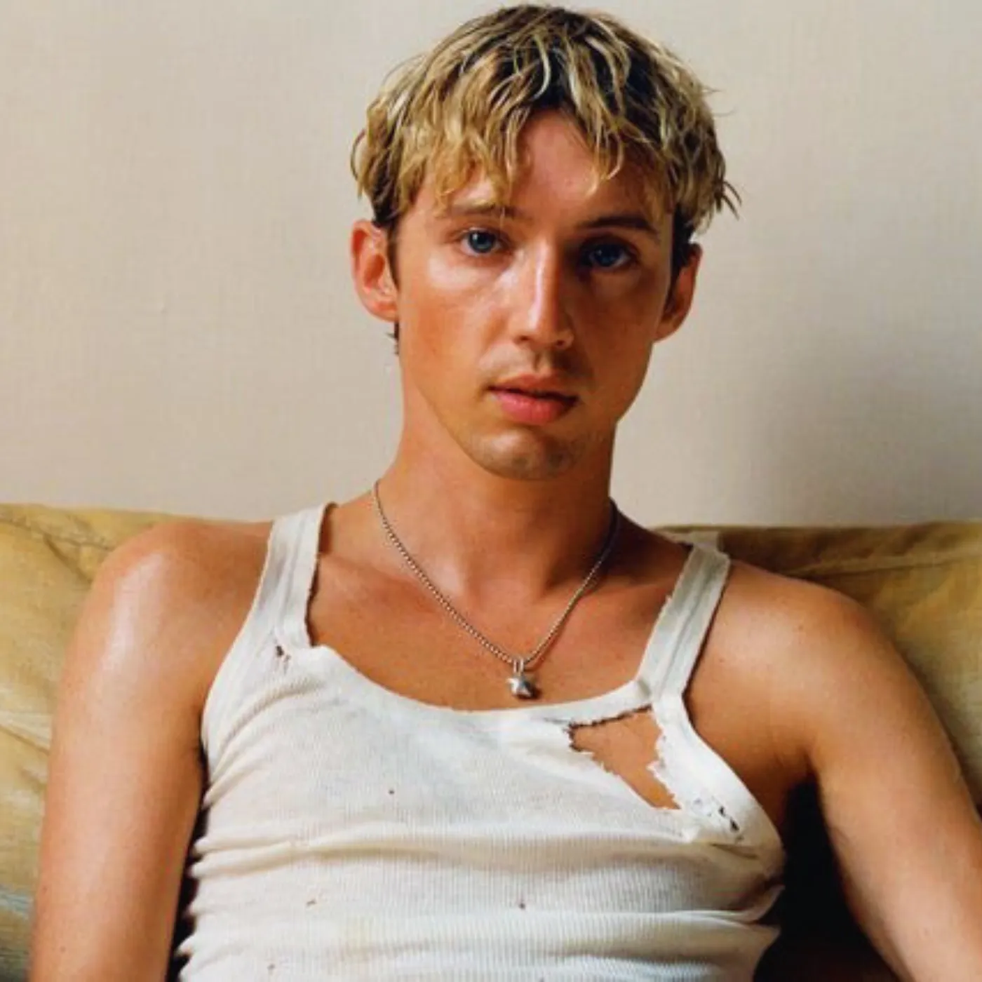 image_68675c6c7ac40 Troye Sivan’s Holiday Scandal: What He’s Hiding Behind Those Family Smiles