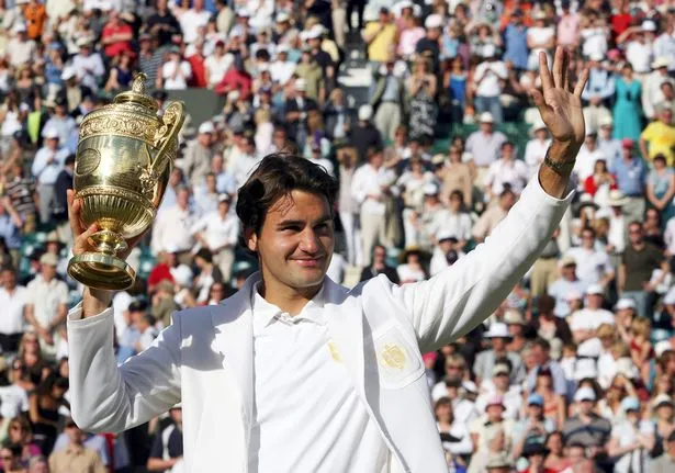 image_68677251c6119 “He Thought No One Noticed — But Cameras Caught Federer’s Most Embarrassing Wimbledon Moment Yet”
