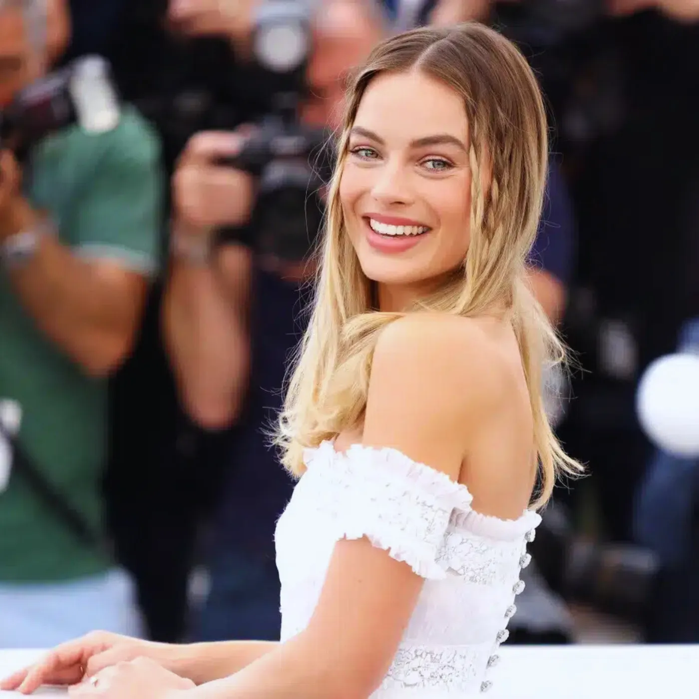 image_6868819543137 Margot Robbie Hits Back at Explosive Amber Heard Claims