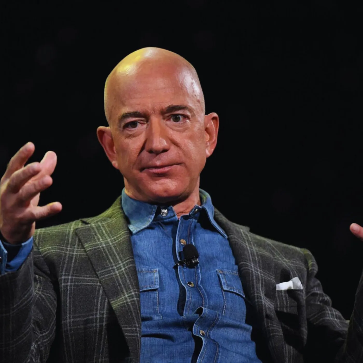 Internet Loses It Over Jeff Bezos’ $500M Yacht Featuring Pool, Gym — ‘Eat the Rich’ Erupts Online