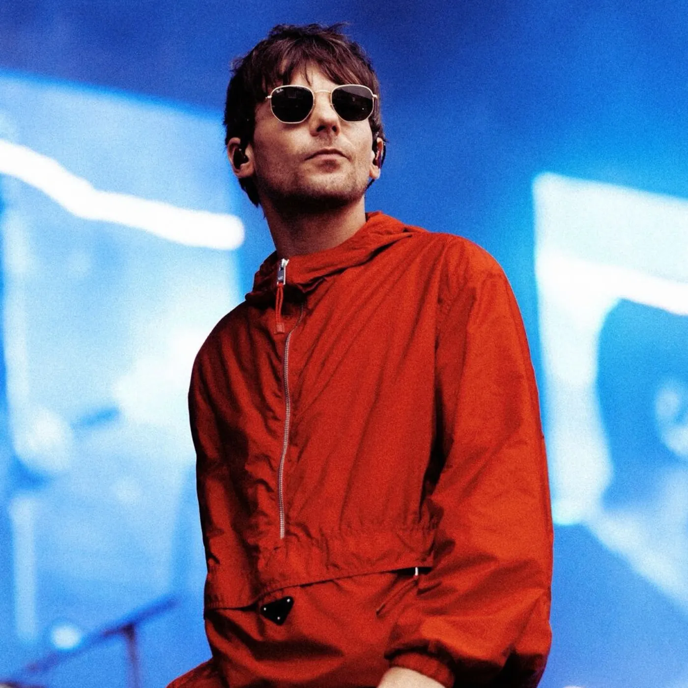 image_686b50e3d8ae5 Louis Tomlinson Hijacks Soccer Aid Stage to Hype Harrison Mayo’s ‘Vertigo’ in Viral Moment