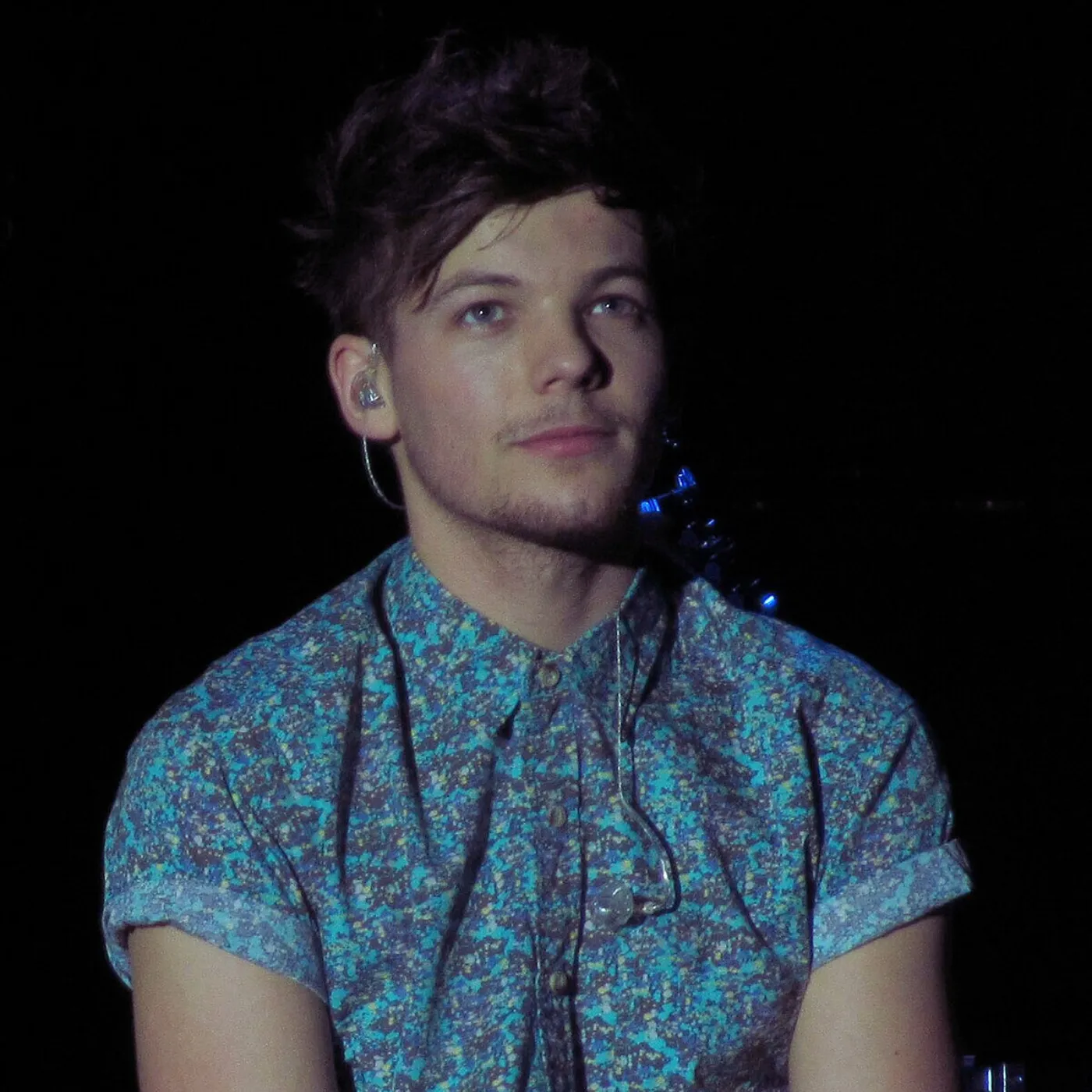 image_686b50e5974ff Louis Tomlinson Hijacks Soccer Aid Stage to Hype Harrison Mayo’s ‘Vertigo’ in Viral Moment