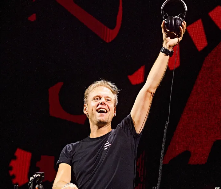 Armin van Buuren is fiercely debated by fans for changing his style – What did he say?