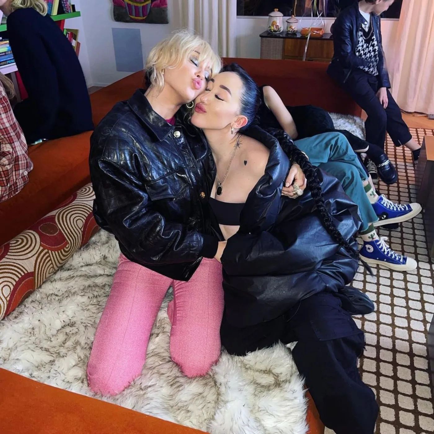 image_686dd3a828453 Noah Cyrus Exposes How Miley Cyrus’s Fierce Need for Control Ignited Her Own Ambitions
