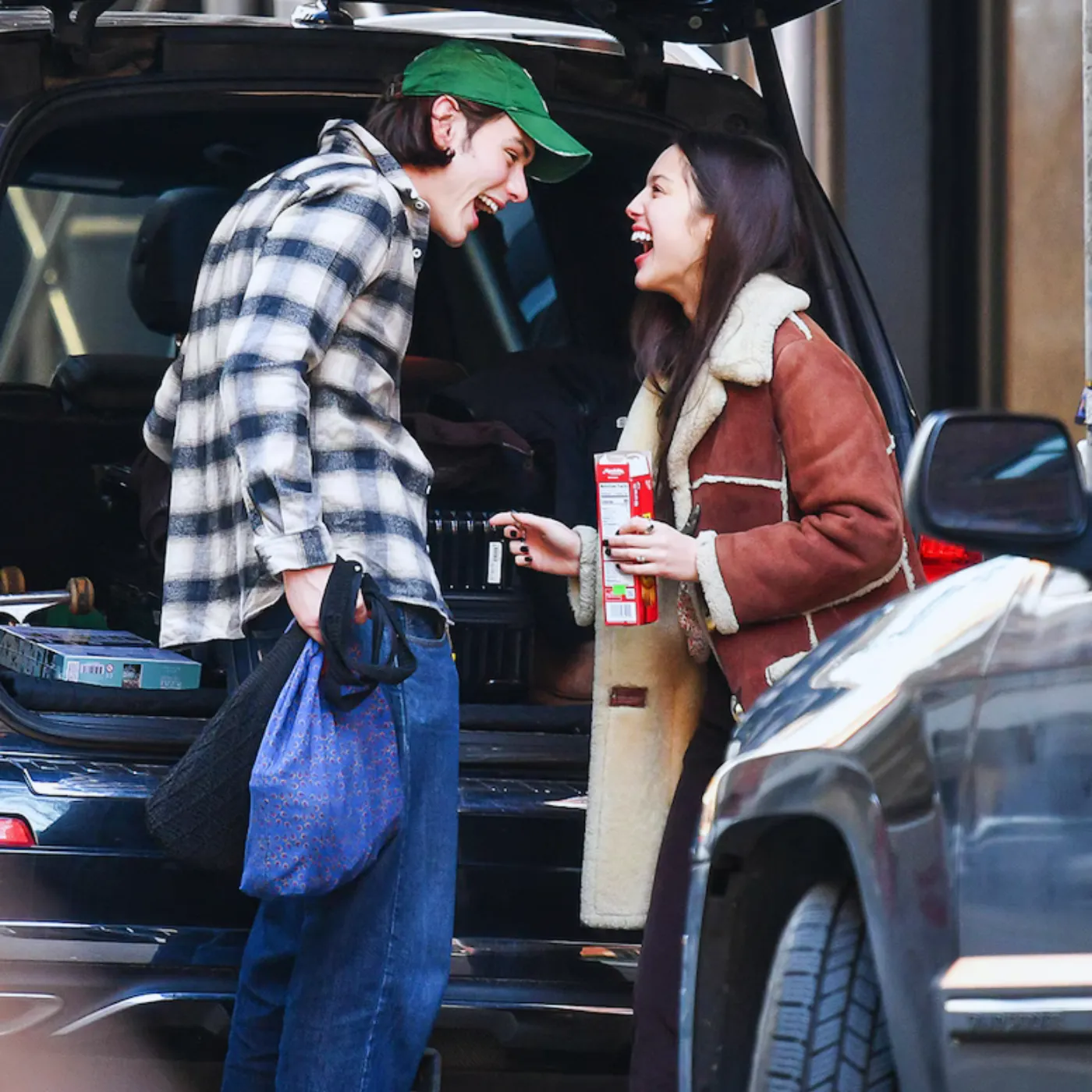 image_686f2ae816188 Olivia Rodrigo Faces Backlash Over “Training” Tactics on Her Golden Retriever Boyfriend