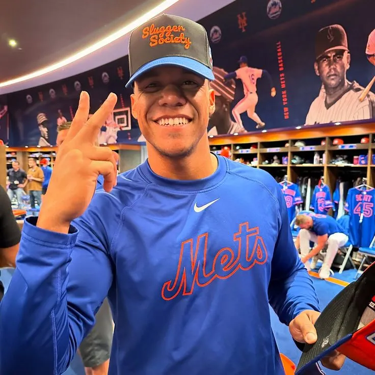 image_6870bd4d2747d Juan Soto catches up with Steve Gelbs after his three-hit game in the Mets' 7-6 win over the Orioles!