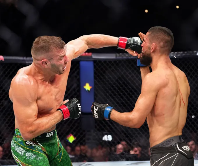UFC 319 is about to become a bloodbath: Du Plessis vows to 'crush' Chimaev