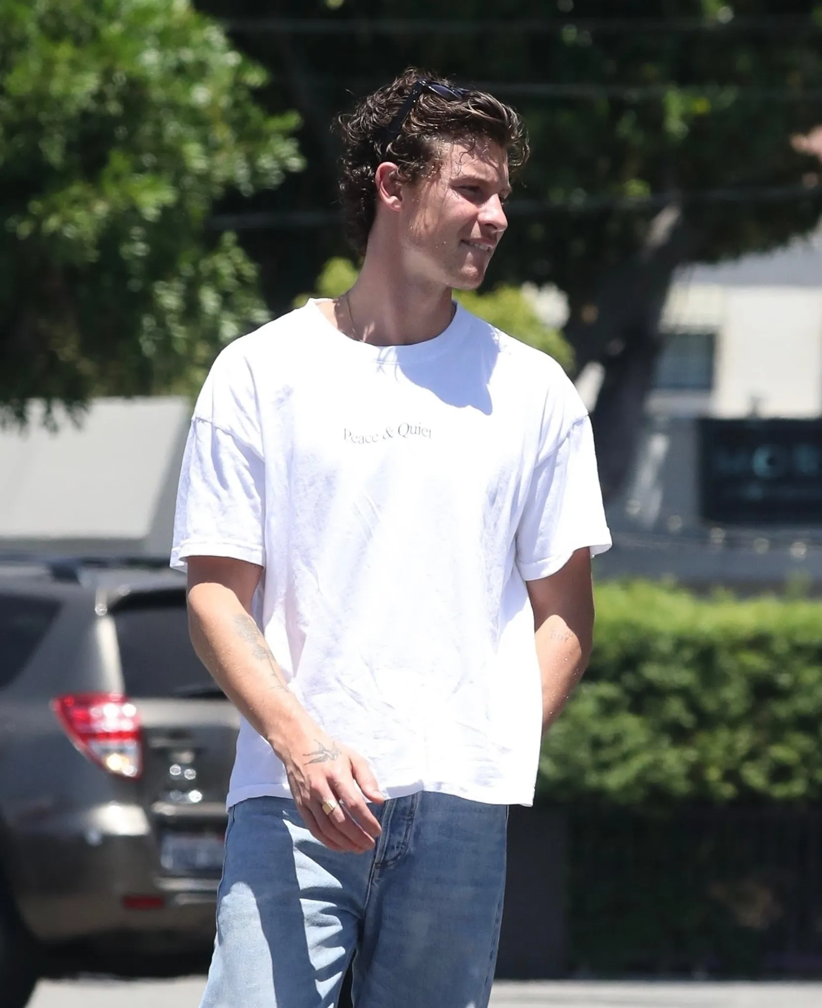 image_68712e00e0375 Caught Red-Handed? 👀 Shawn Mendes and Ziggy’s ‘Innocent’ Coffee Run in Los Feliz Has Fans Screaming — What Were They Really Planning?