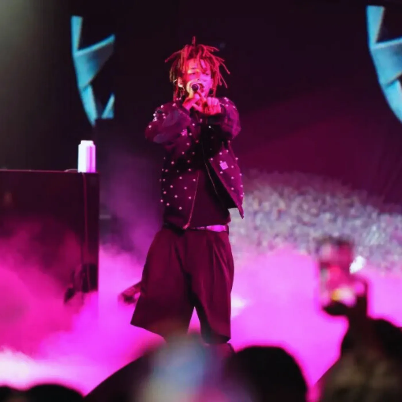 image_6871db7ff21da Jaden Smith & Willow Smith Spark Uproar, Hijack Samsung’s Ultra Experience with Outrageous Stunt