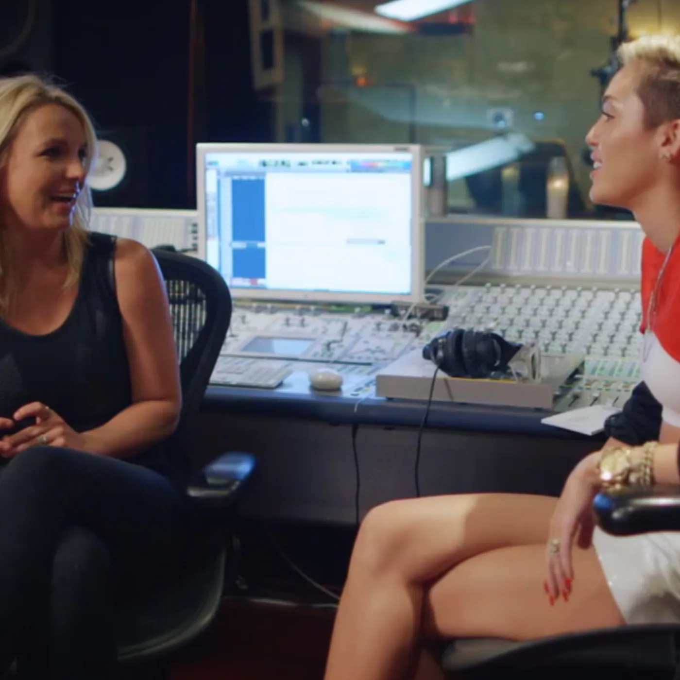 image_6873474712f55 Britney Spears Posts Photo of Miley Cyrus Internet Explodes with Speculation