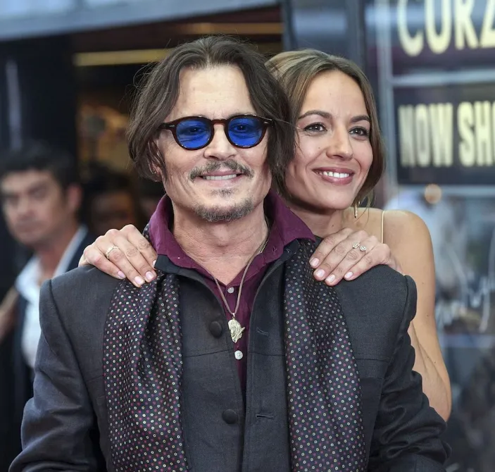 After 20 Years Back in the Director's Chair, Johnny Depp Leaves Fans "Speechless" with His Subtle Gesture Towards His Co-Star