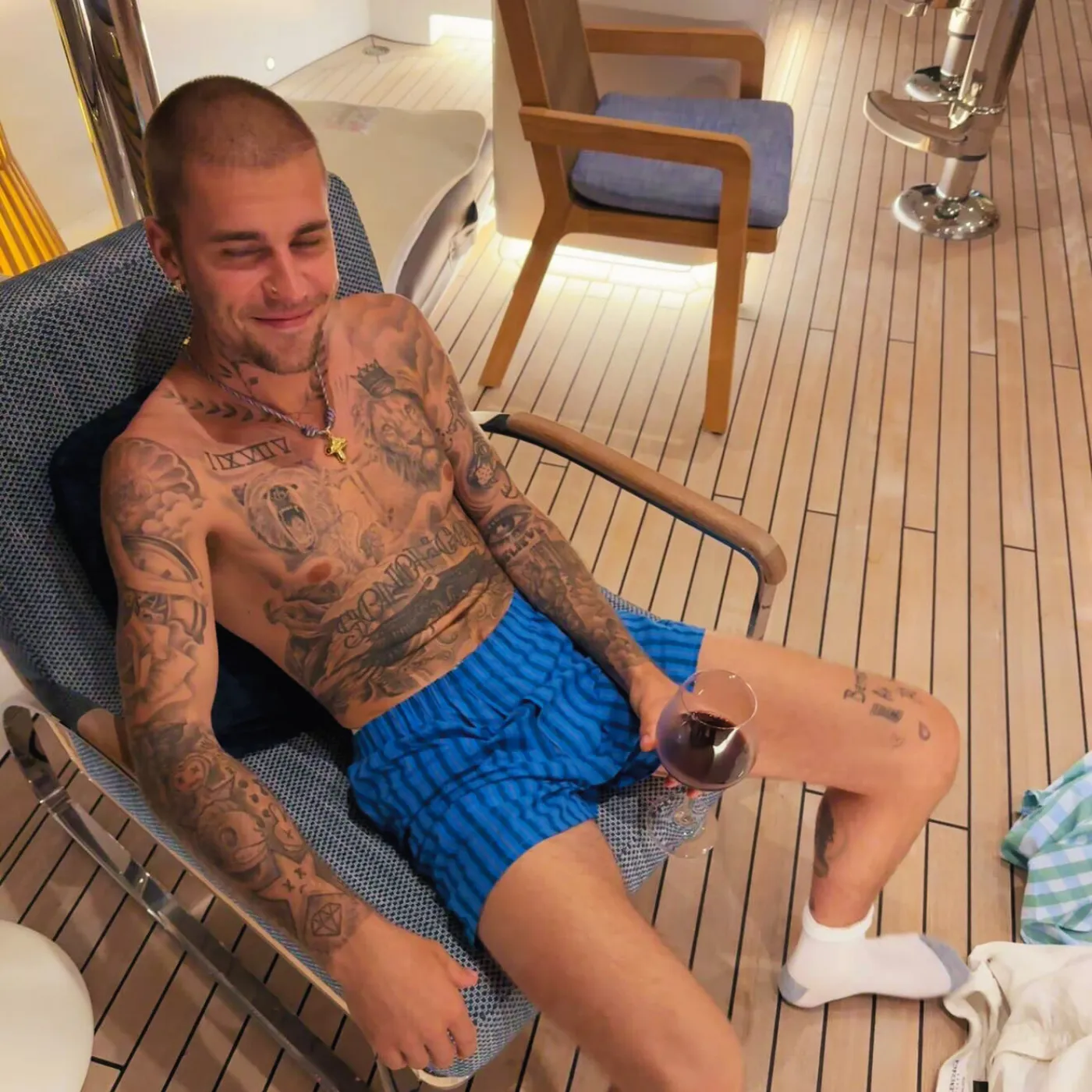 image_6874c29a4e689 Internet Meltdown as Justin Bieber Spotted in Italy with Hailey Bieber