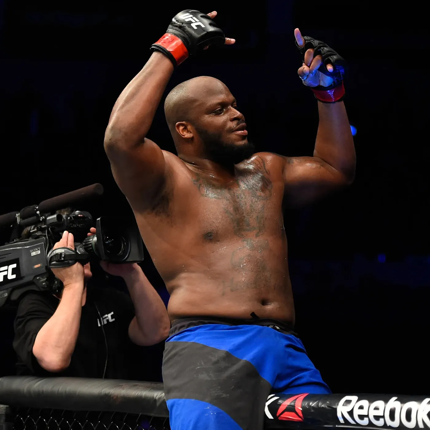Derrick Lewis Has No Equal – Extending the Score Gap with Tallison Teixeira in a Single Punch
